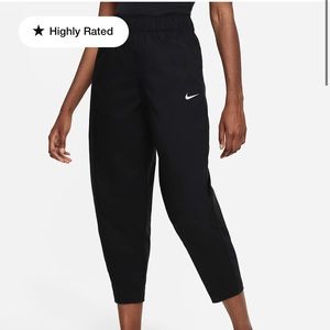 NWT Nike Sportswear Essential
Women's High-Rise Curve Pants (Size S)